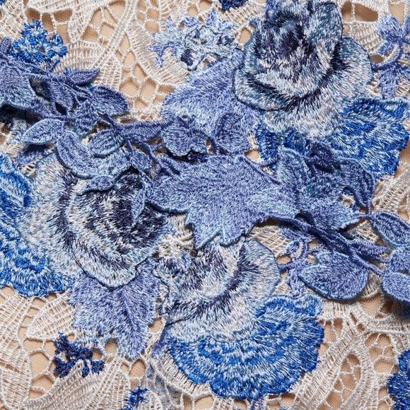 ⚡️Marchesa Notte Rose Lace Sheath Dress sz 2 - Picture 8 of 10